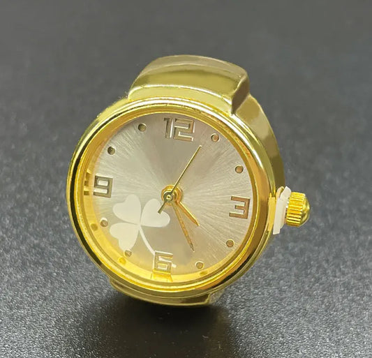 Lucky|Gold & white